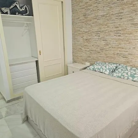 Compartir Apartamento Con Habitacion Y Bano Privado *